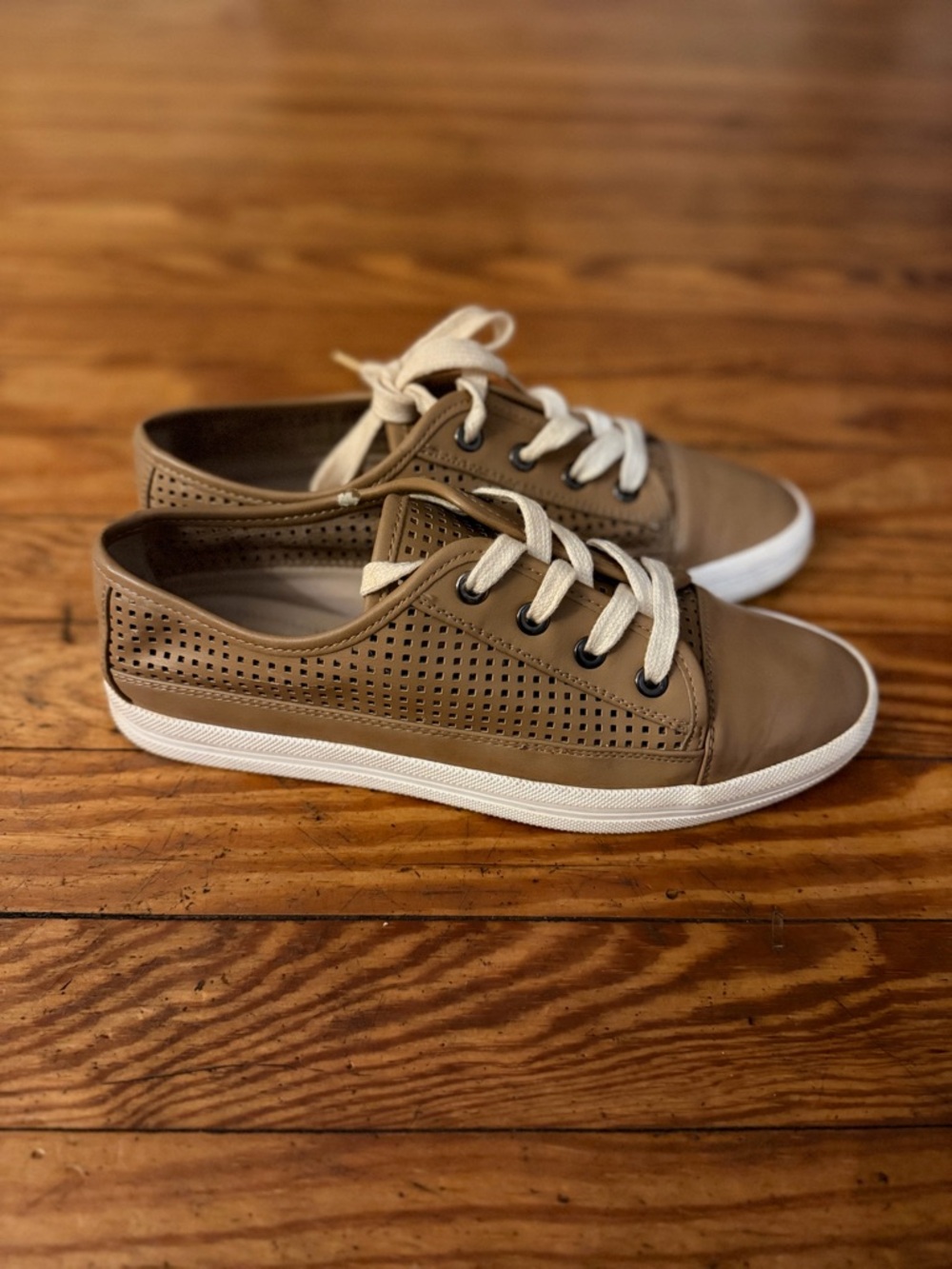🤎 Calvin Klein beige leather sneakers